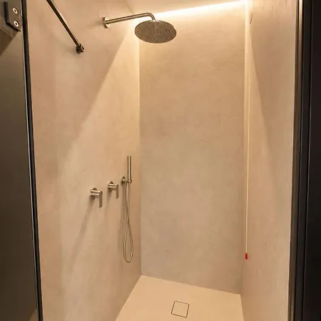Trevi Steps 招待所